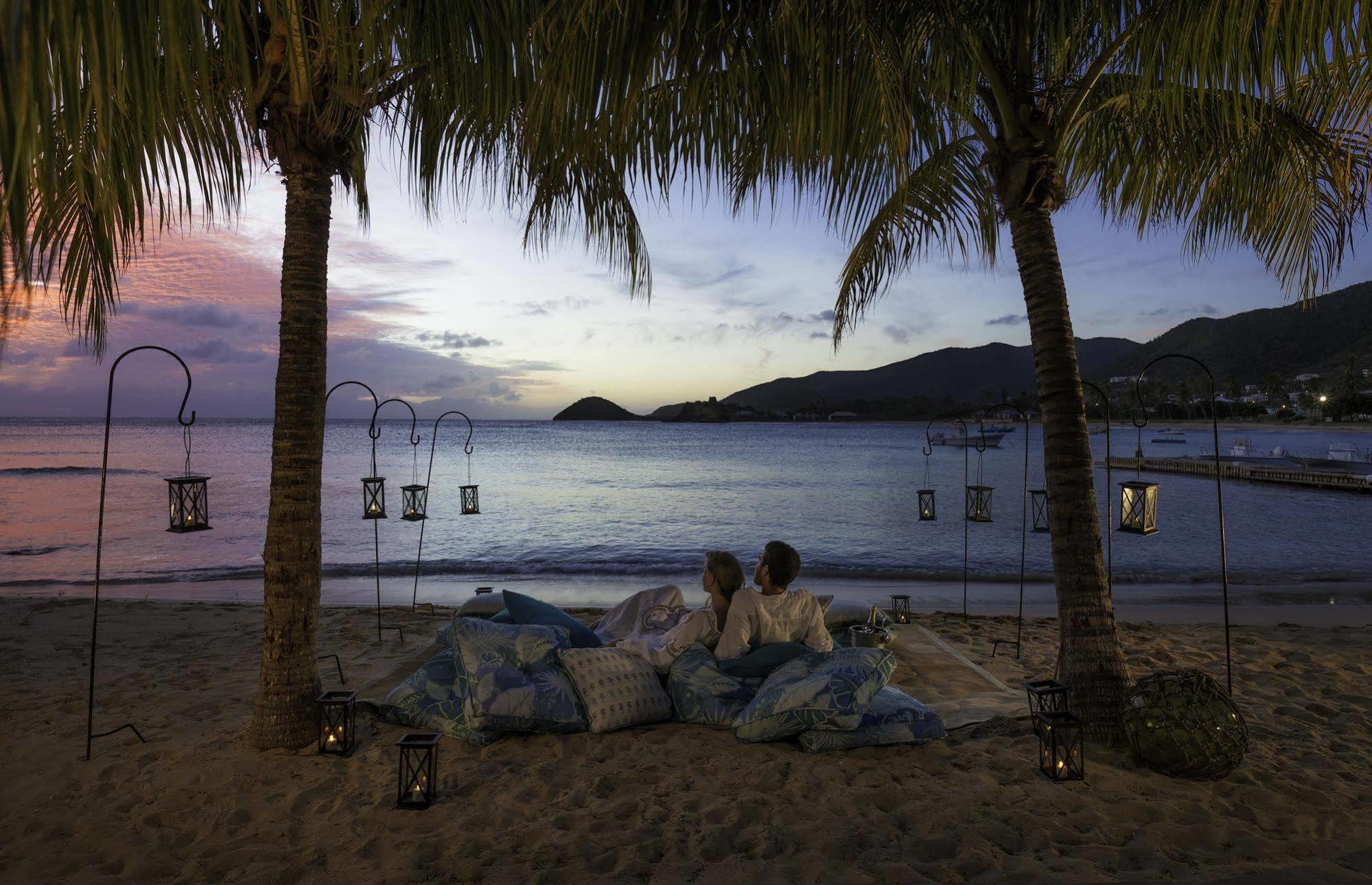 Hotel Curtain Bluff Old Road Esterno foto